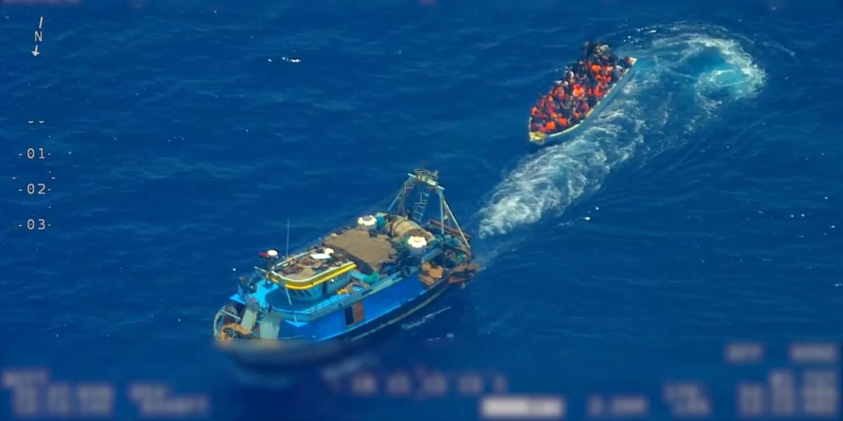 Un'immagine scattata da un aereo di Frontex nel 2019 nel Mediterraneo centrale (EPA/FRONTEX)